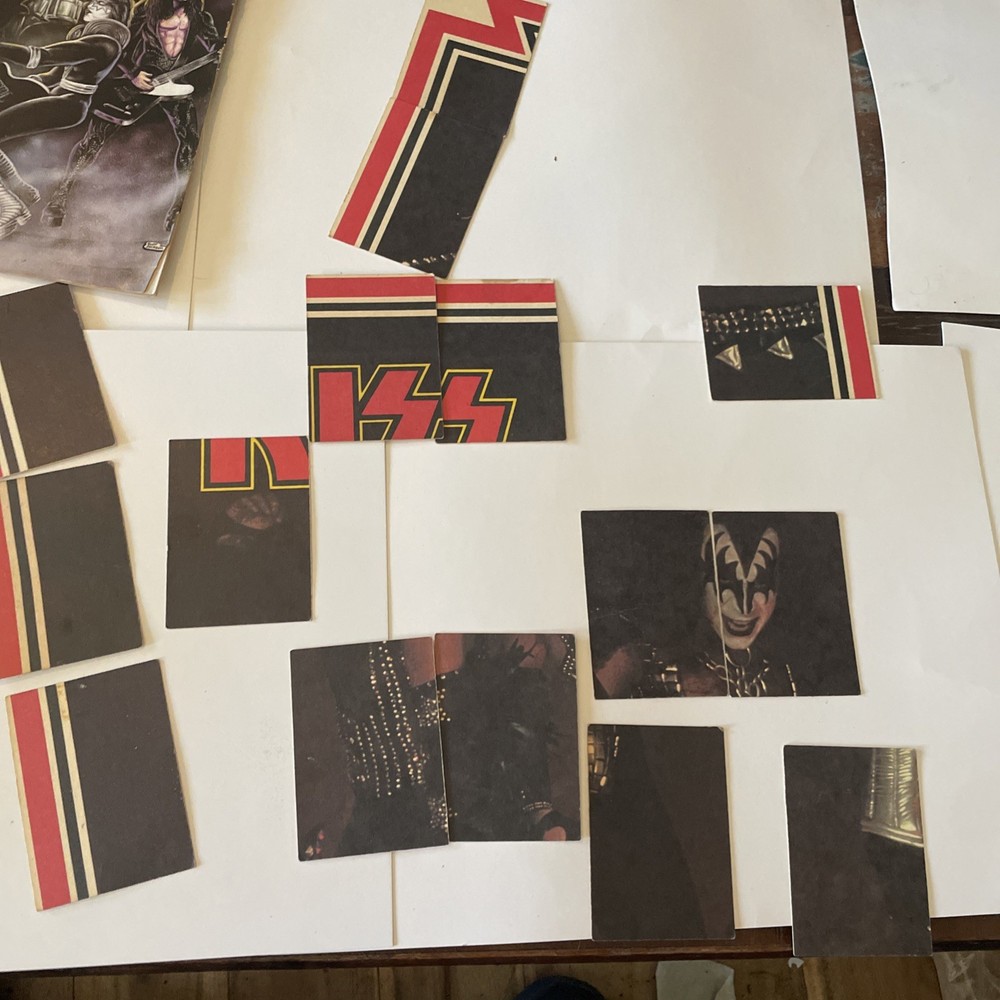 kiss memorabilia Lot - Puzzle Cards, Ace KISS Army Card, Comics, 8 X 10