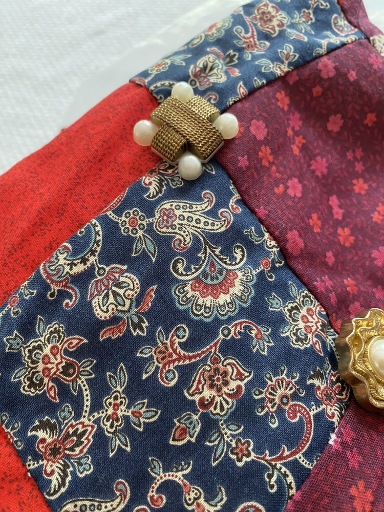 Handmade Machine Stitched Patchwork Quilt 66x85 Signed Tag Button Accents