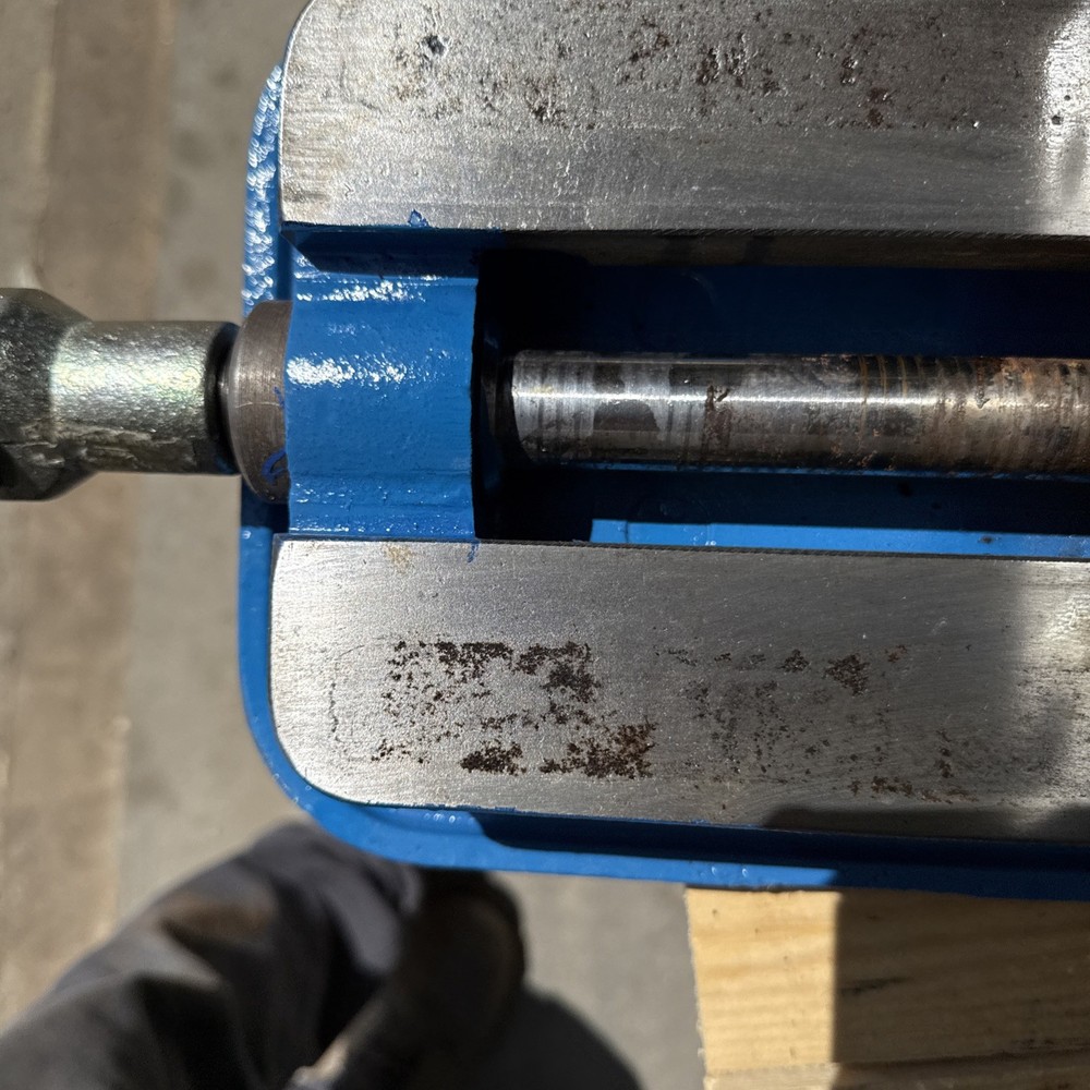 Kurt 6” Precision Machine Vise Model D60 (av13
