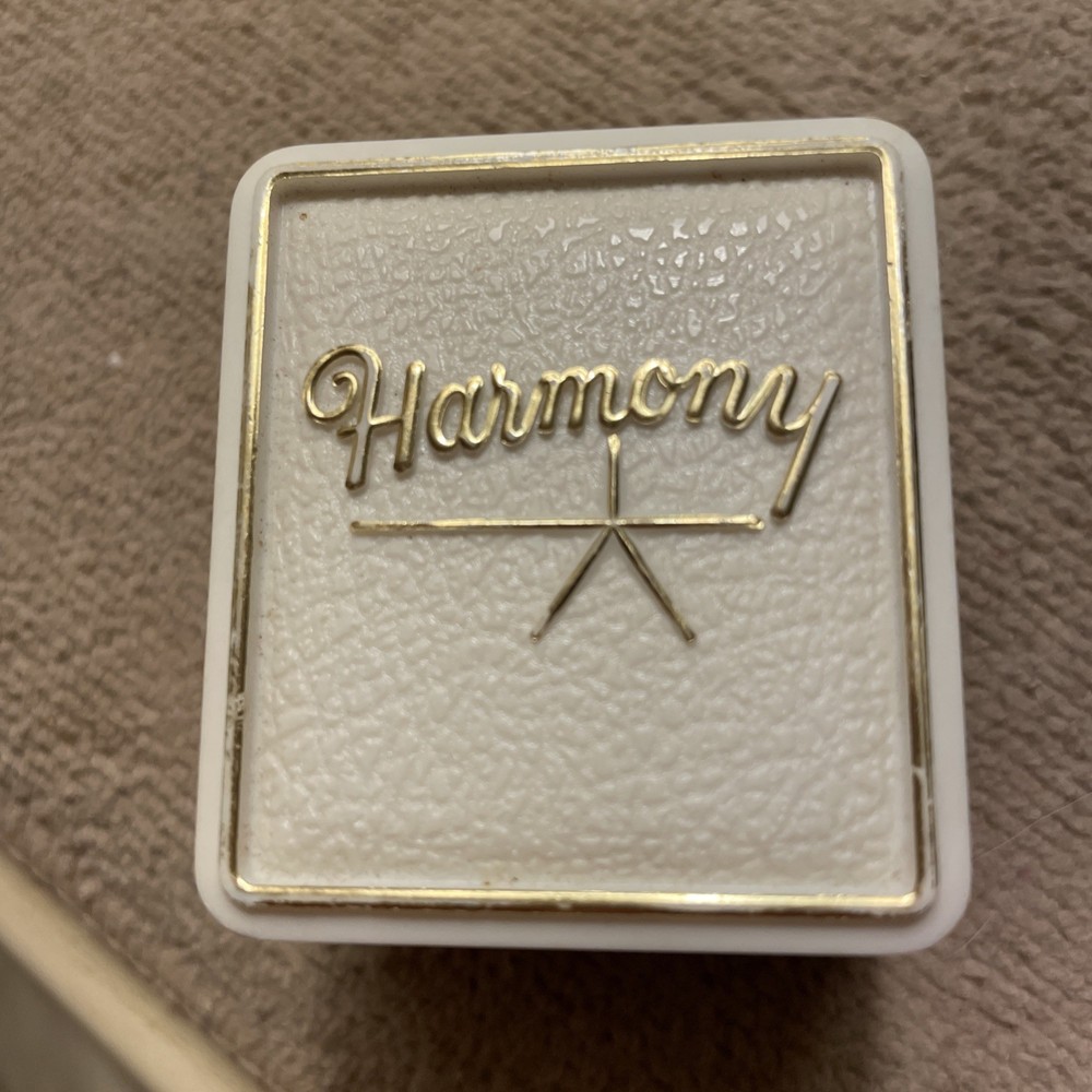 VTG Harmony Bufkor Presentation White Ring Box Hinged made USA