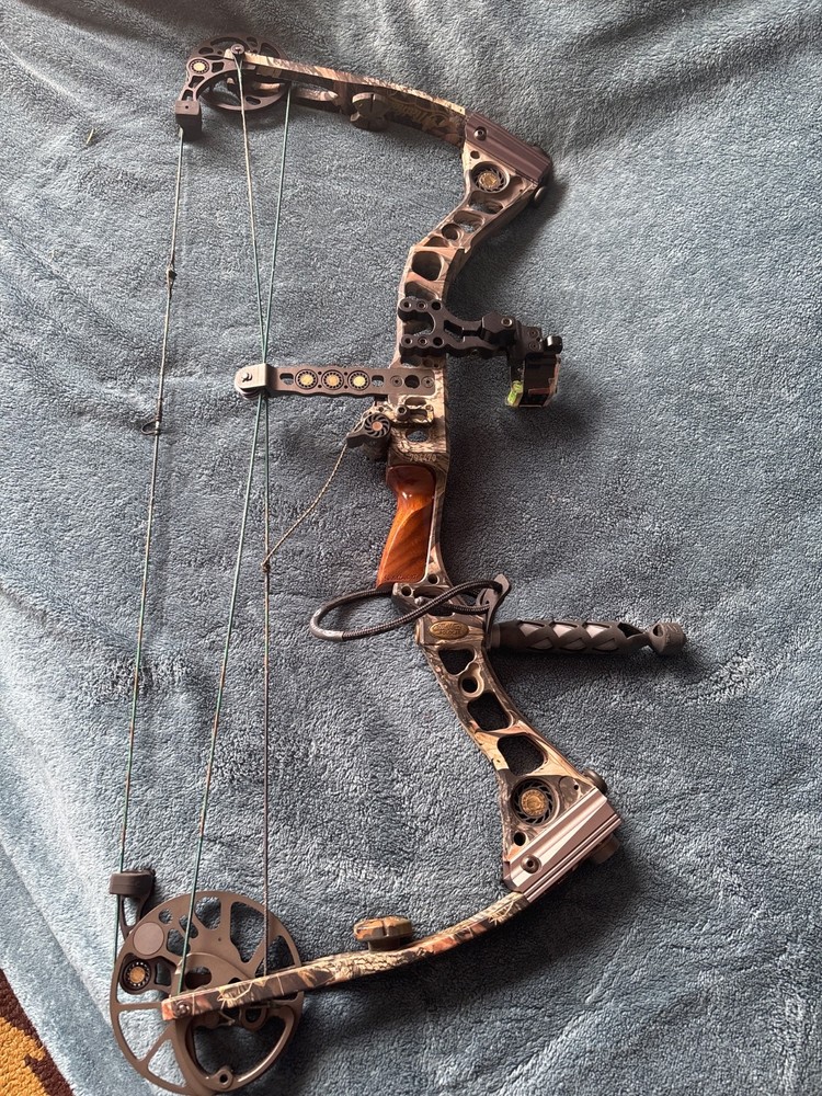 Mathews Switchback XT. 29/70. RH