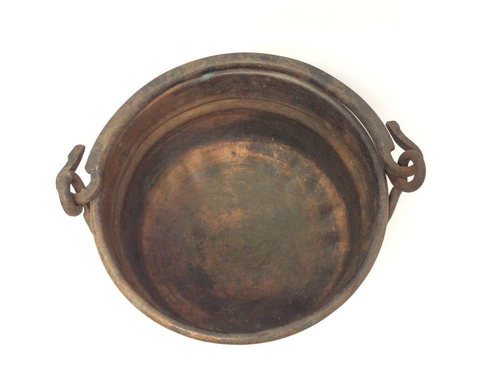 Antique Old Copper Metal Iron Handle Rounded Bottom Serving Bowl Cauldron