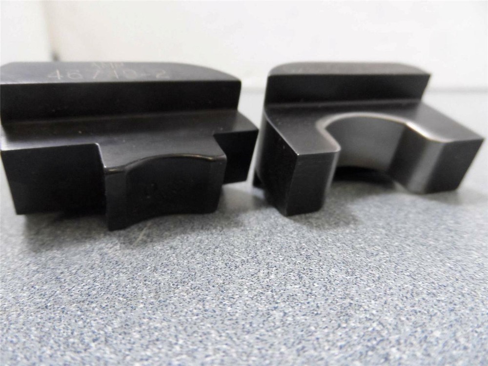 AMP 46749-2 C-3/0 Crimp Die