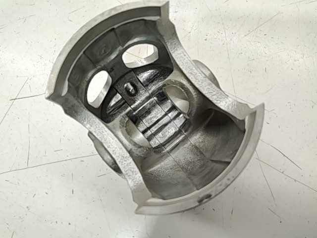 Piston - 2000 Polaris NOS