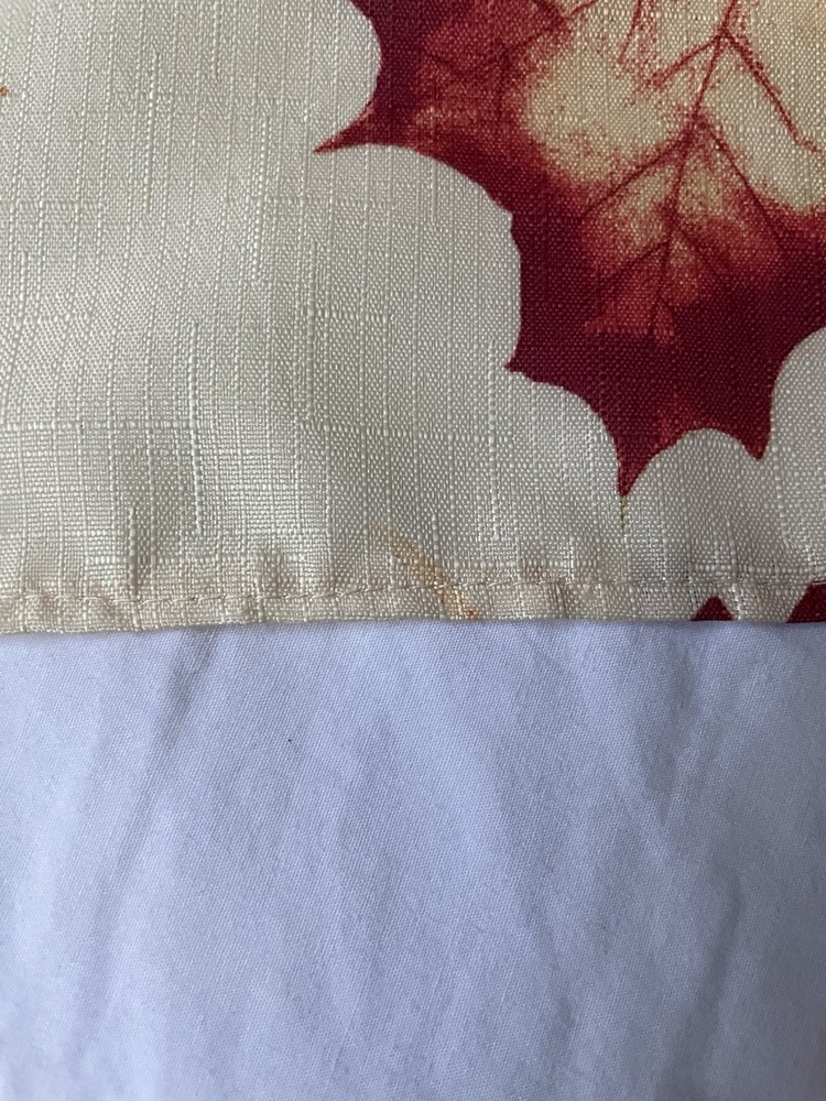 Unbranded OAK Leaf Tablecloth - e185