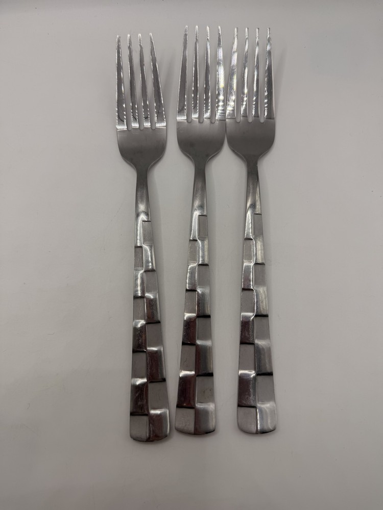 17-Piece Stainless Steel Flatware Set Checkerboard Handle Pattern