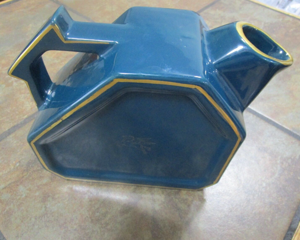 PITCHER W PEGASUS ~ VINTAGE ~ GEOMETRIC ~ TEAL & GOLD ~ UNKNOWN MAKER ~ EUC