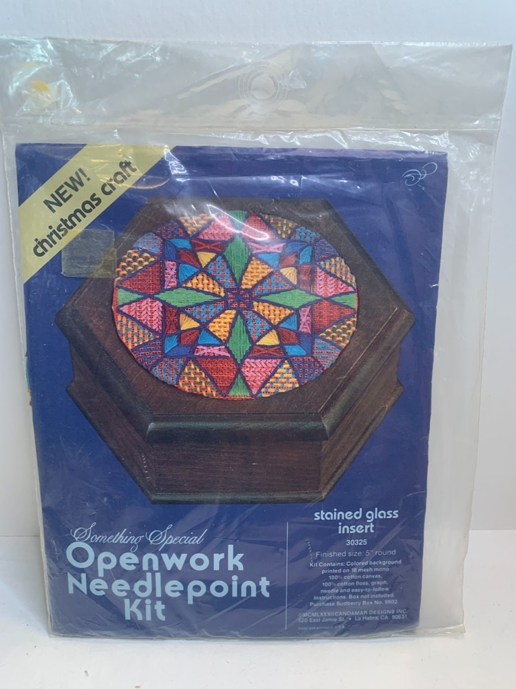 1982 Something Special Openwork Needlepoint Kit Stained Glass Insert #30325 5"