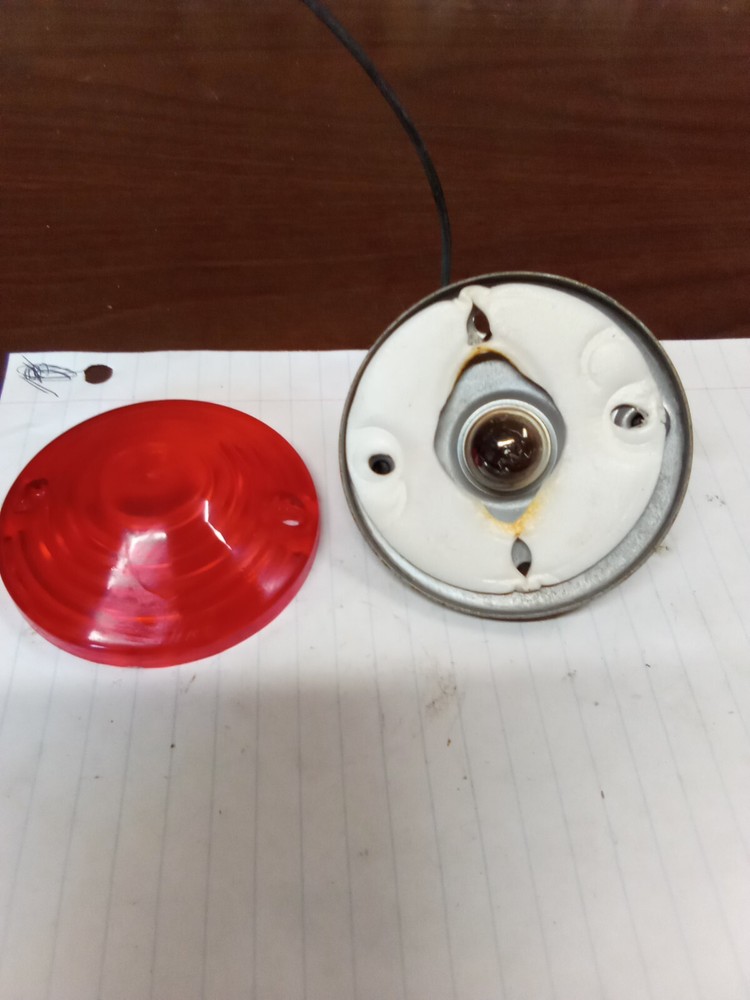 3" Red Light No Screws