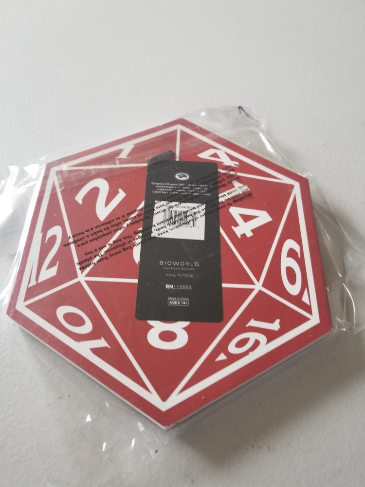 DUNGEONS & DRAGONS D & D 20 SIDED DIE SHAPED JOURNAL BNIP