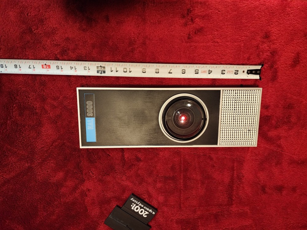 2001: A Space Odyssey 1:1 Scale HAL 9000,LIGHTED,SOUND,TALKING MOTION SENSOR!!!!