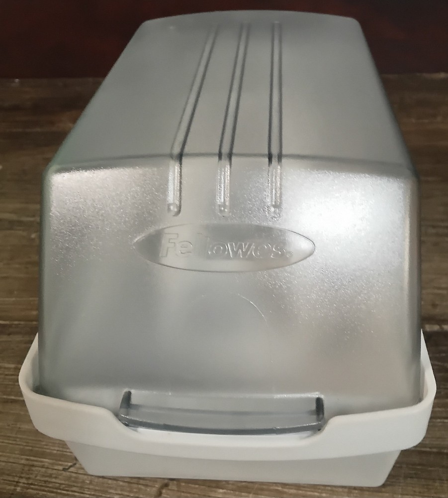 Fellowes Econo Store 3.5" Diskette Storage Case.