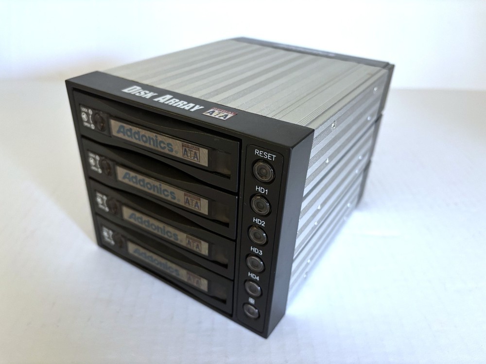 Addonics 4 x 3.5" hot-swappable Disk Array & Adaptec 1000-16i HBA controller