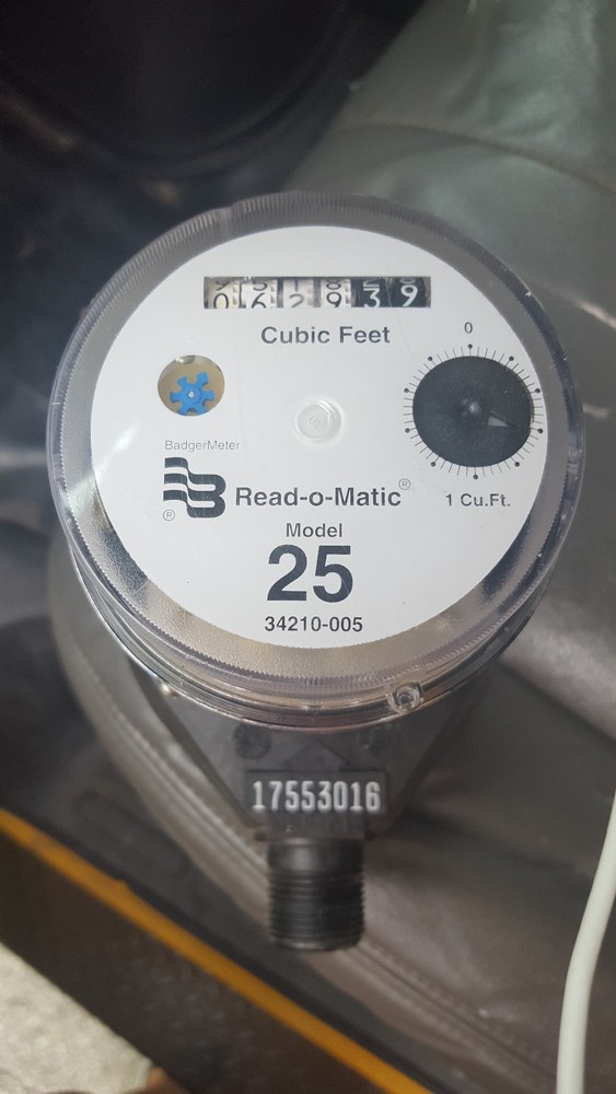 Badger 1/2 or 3/4 M25 Plastic Water Meter NSF61 please specify either size