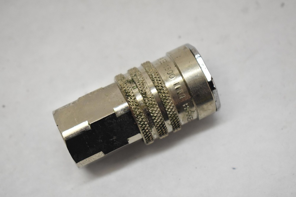 Parker TEMA Series 1800 Hydraulic Quick Coupler Female Socket Fitting