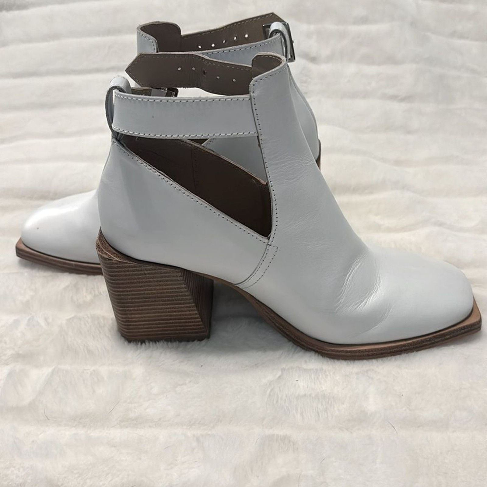 Free People Brady buckle booties leather ankle boots size 36/6