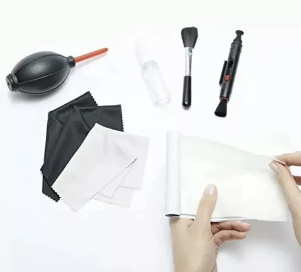 Amazon Basics Cleaning Kit for DSLR Cameras and Sensitive Electronics