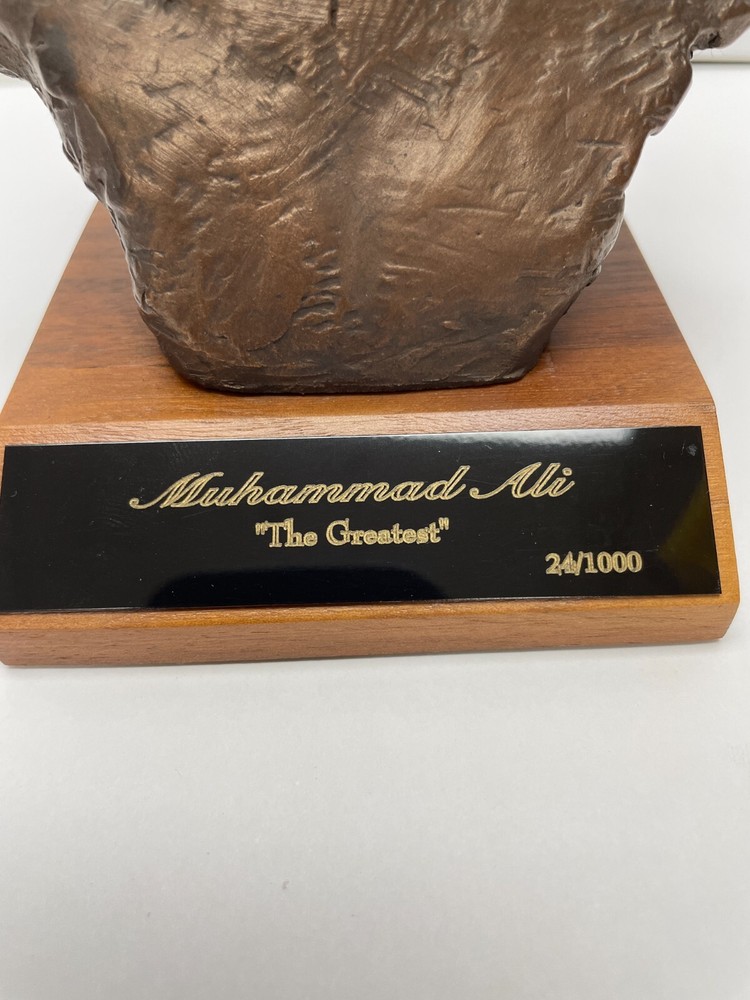 Muhammad Ali Statue by Brad Lorang 2003