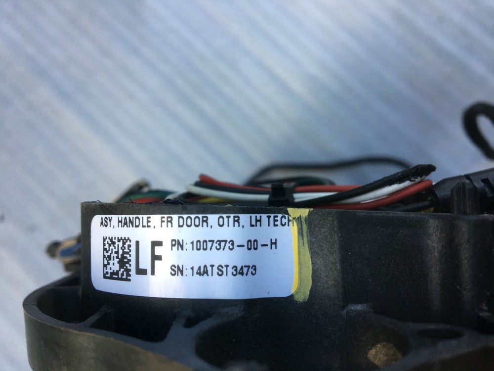 Tesla Model S Front Left Door Handle Assembly 2012-2016 - 1007373-00-L