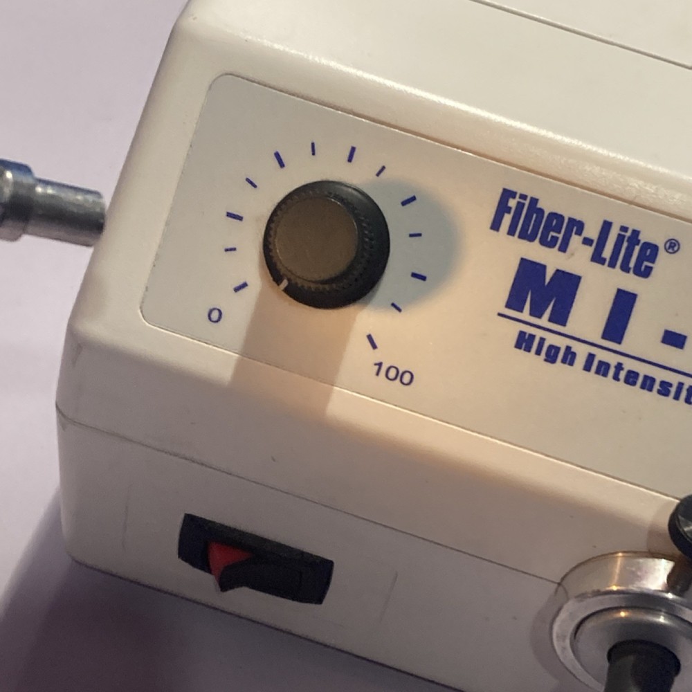 Dolan-Jenner Fiber-Lite MI-152 Halogen High Intensity Illuminator