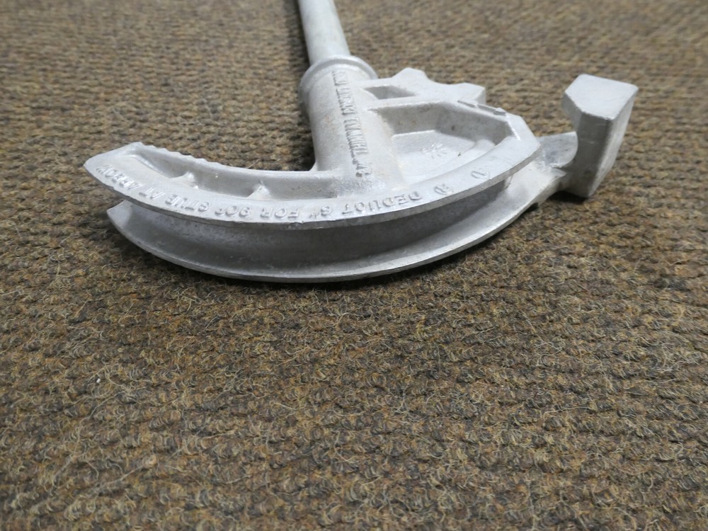 GARDNER NO. 931 PIPE BENDER with Built in Level
