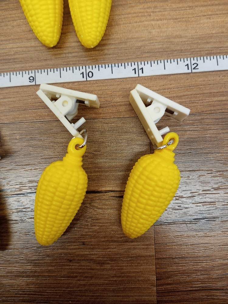 8 Corn On The Cob Table Cloth Wrights With Spring Clips