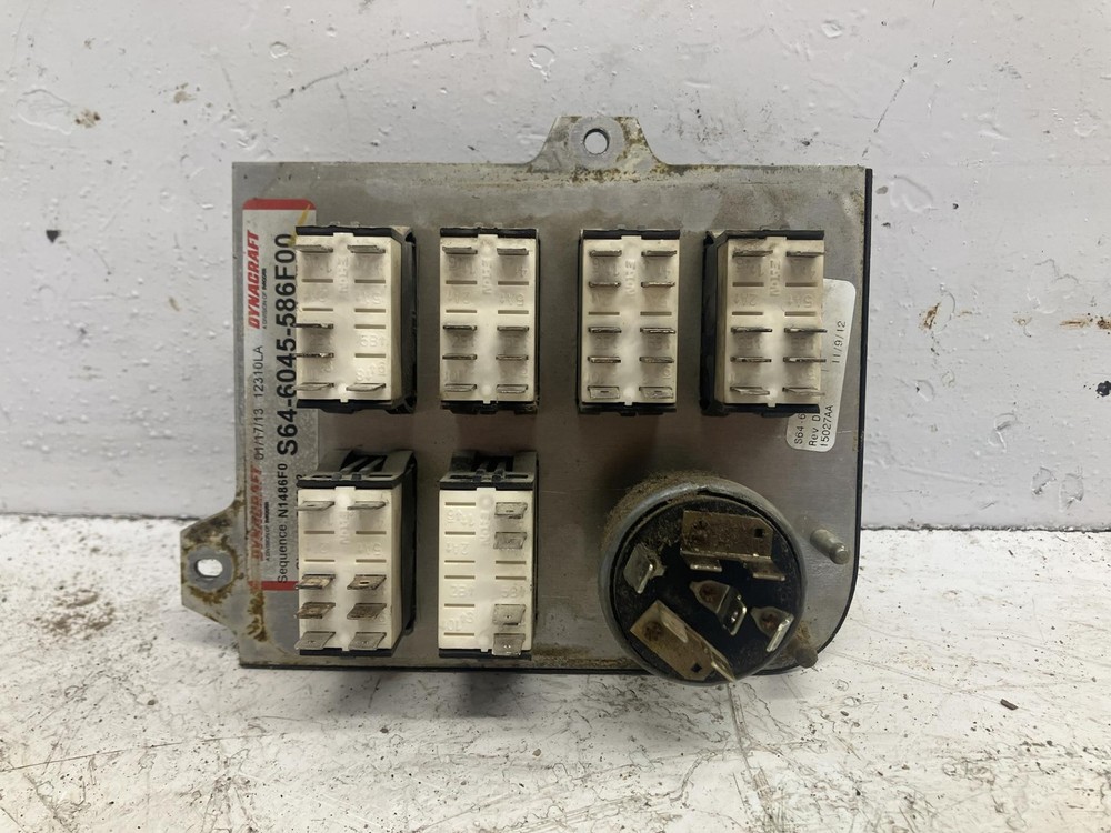 2006-2015 Peterbilt 386 IGNITION Dash Panel - Used