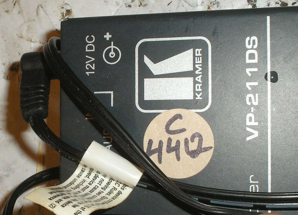 Kramer Tools Automatic VGA / Audio Switcher VP-211DS with Power Adapter