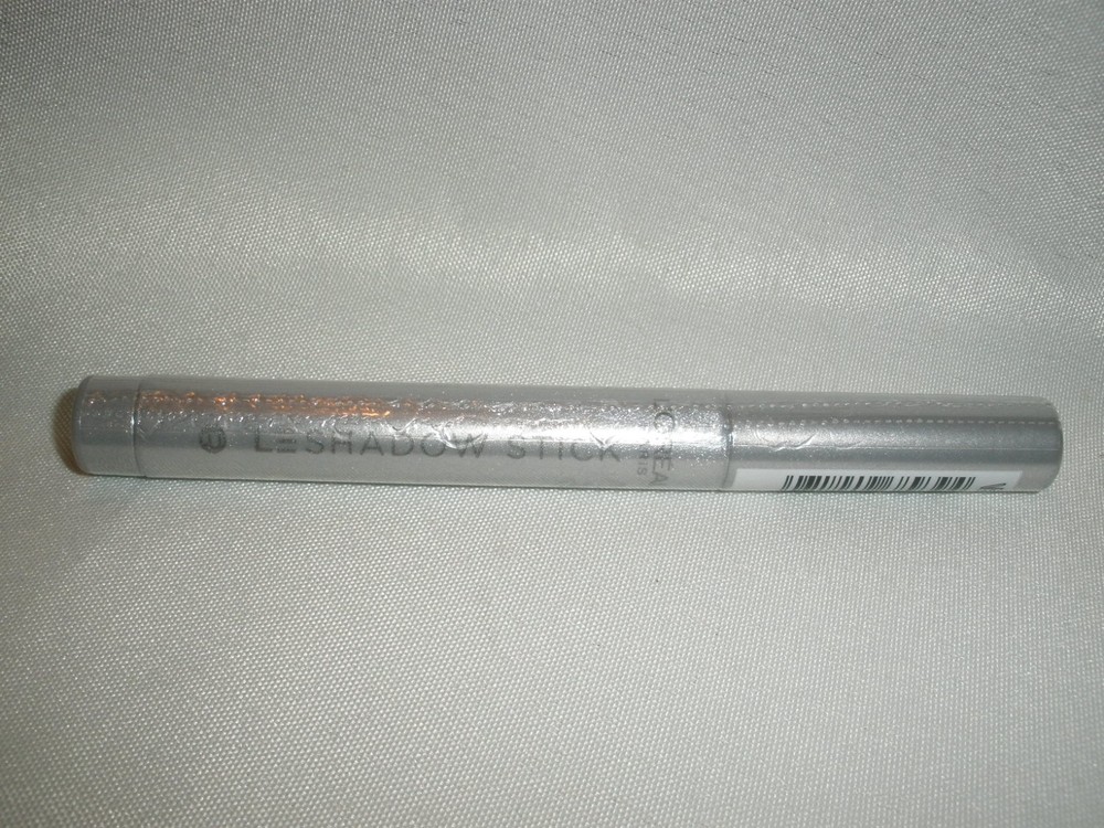 New Loreal LE Shadow Stick 100 Ice Sparkle