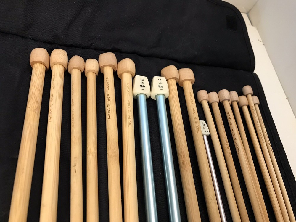 Clover Knitting Needles In Fabric Case