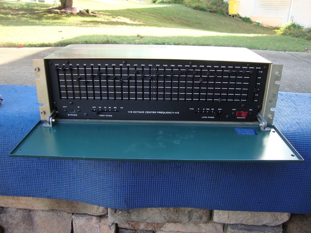 1(x) ALTEC model 1650 1/3 Octave Active Equalizer - Pls Read Ad