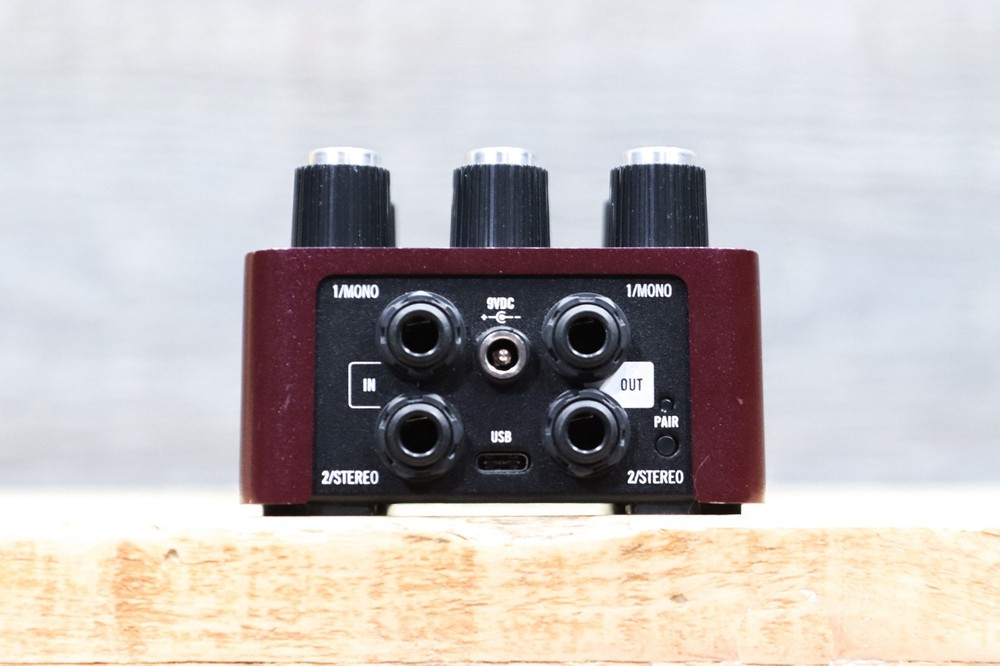Universal Audio Ruby '63 Top Boost Amplifier UAFX Dual-Engine Effect Pedal w/Box
