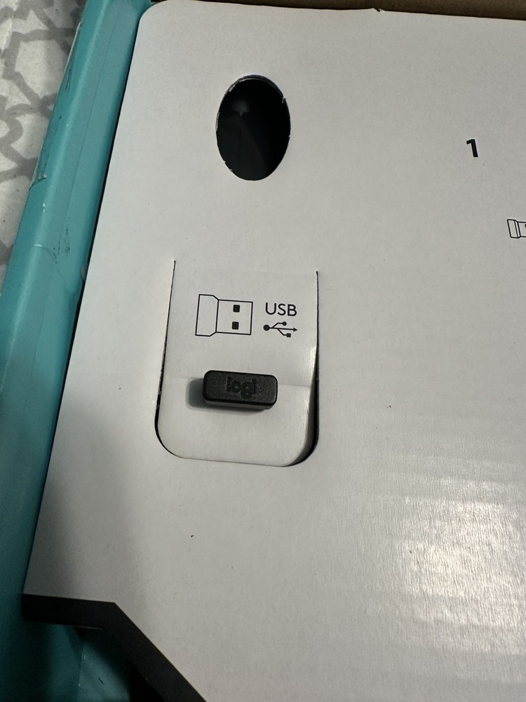 Logitech Wireless Keyboard & Mouse MK320