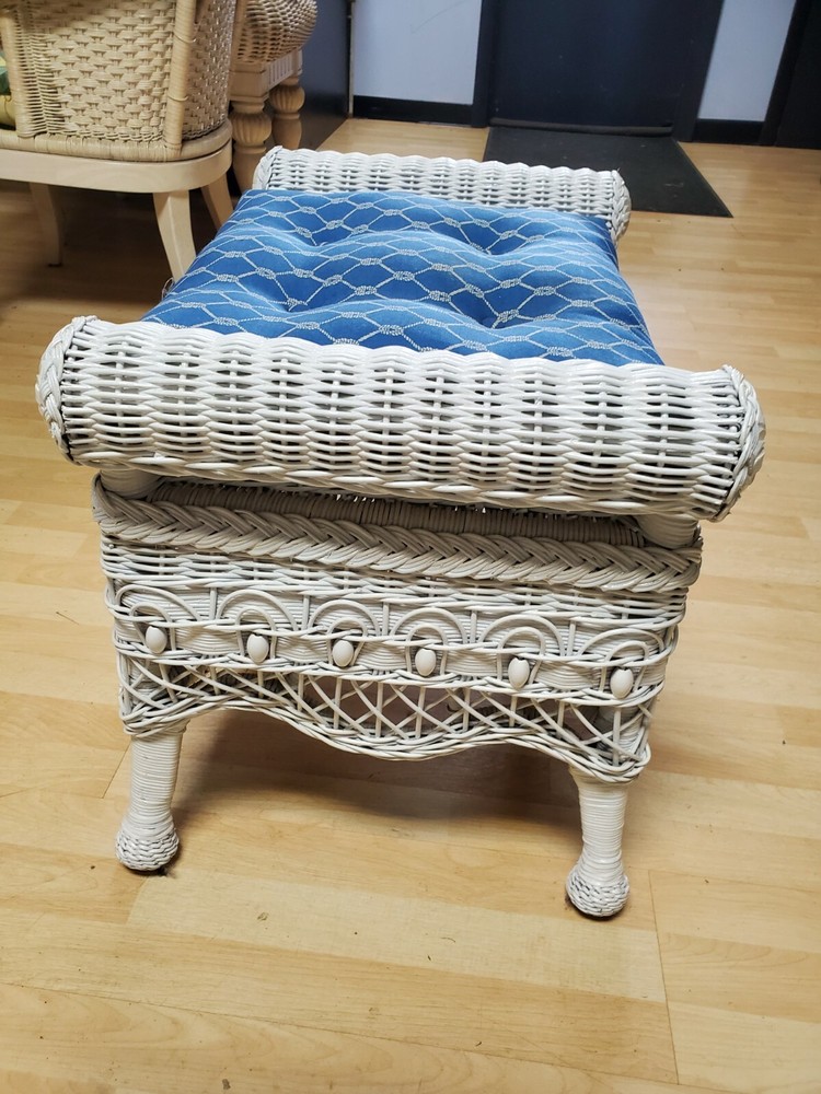 Ottoman/ Bench