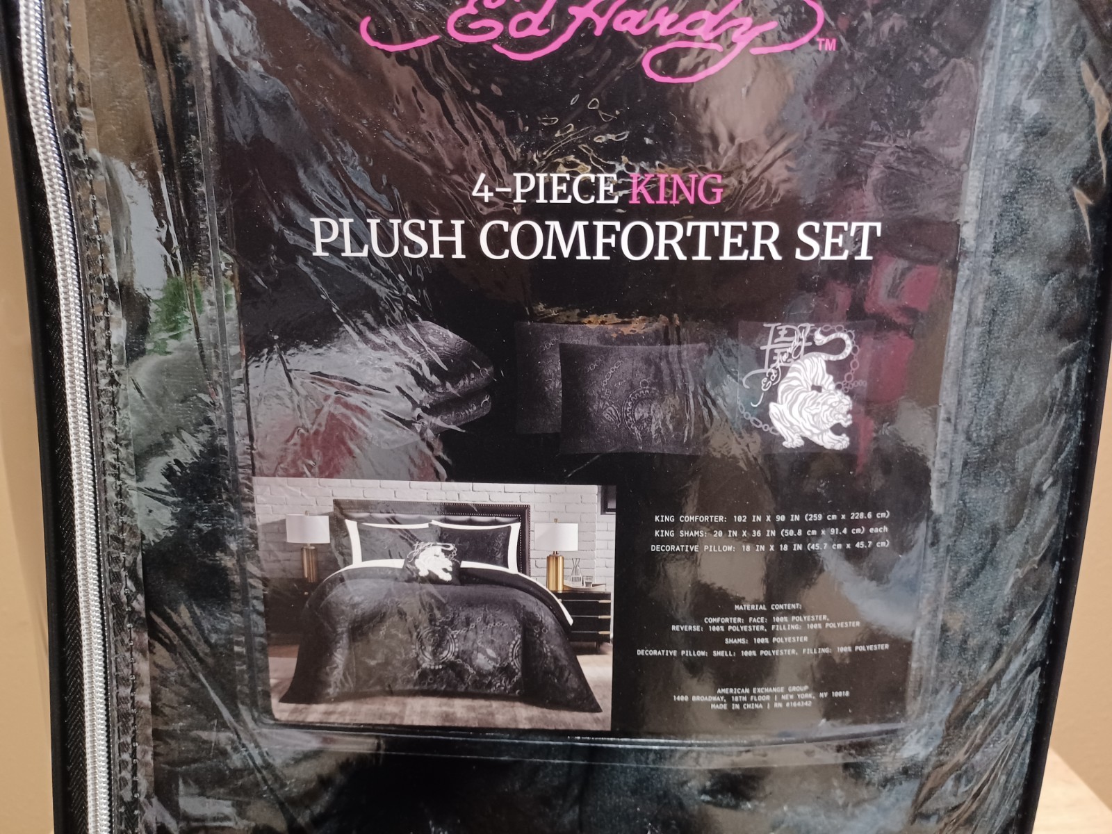 Ed Hardy Black Tigers&Tattoo Embossed Plush 4pc KING Comforter Set w/Pillow