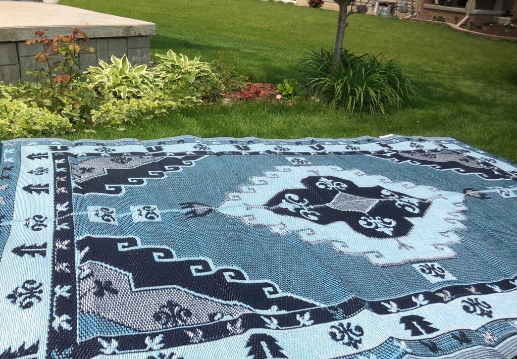 Outdoor rug 6x9 Reversible patio Plastic Straw mat RV Camping picnic used4photos