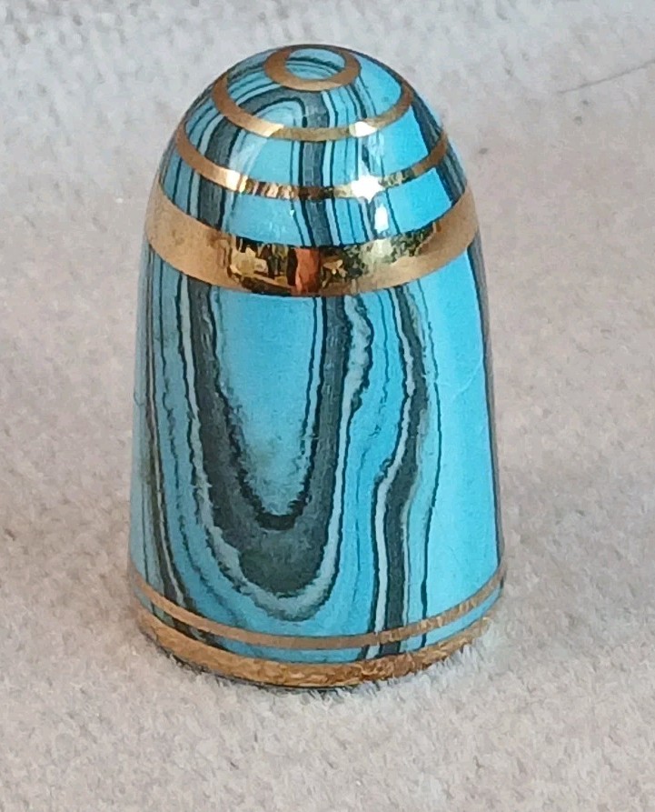BOUCHER ORIGINAL AGATEWARE THIMBLE No 13 U2S2