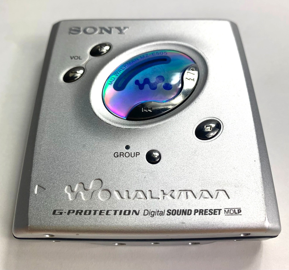 Sony Walkman MZ-E505 Silver Portable MD MiniDisc Player Main Unit Only JUNK