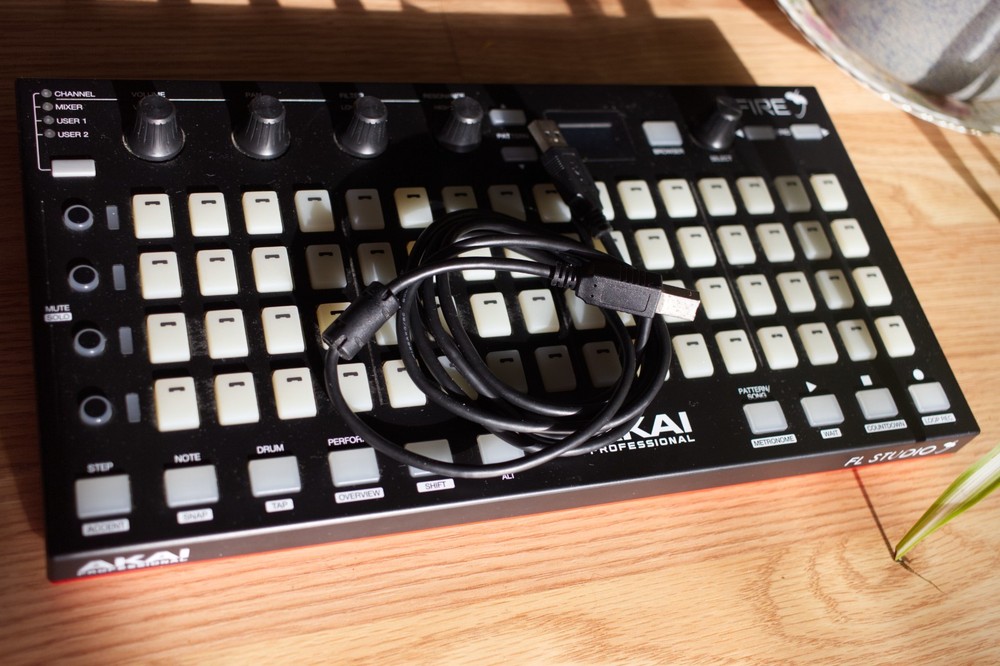 Akai Professional FIRE FL Studio Pad/Midi Controller