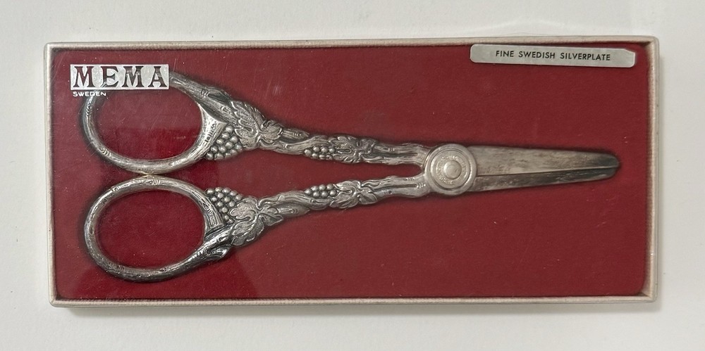 Vintage MEMA Sweden 6” Fine Silverplate Ornate Grape & Leaf Scissors in Box