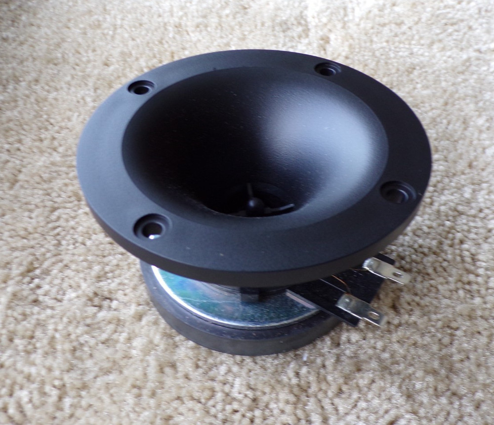 P-100HF Tweeter Compression Horn 3-4 inch @b15