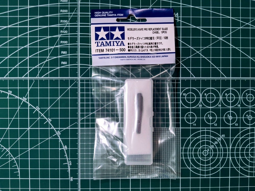 Tamiya Modeler's Knife PRO Replacement Blade (Chisel, 10pcs) 74101