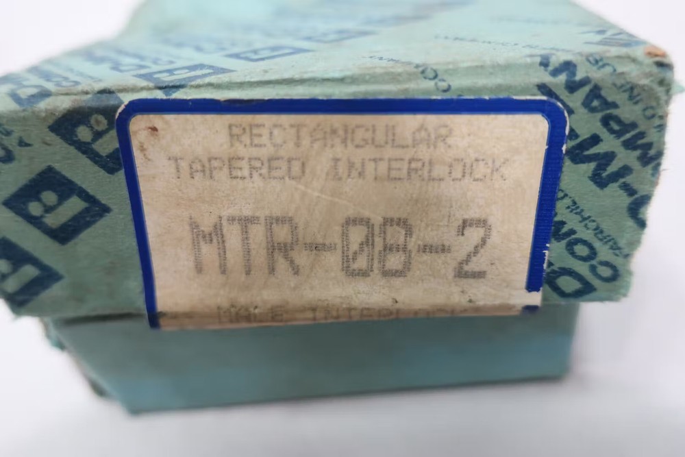 Dme MTR-08-2 Rectangular Tapered Interlock Male