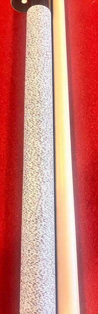 McDermott Cue Stick - unique design - Postal Insurance Required-*description*