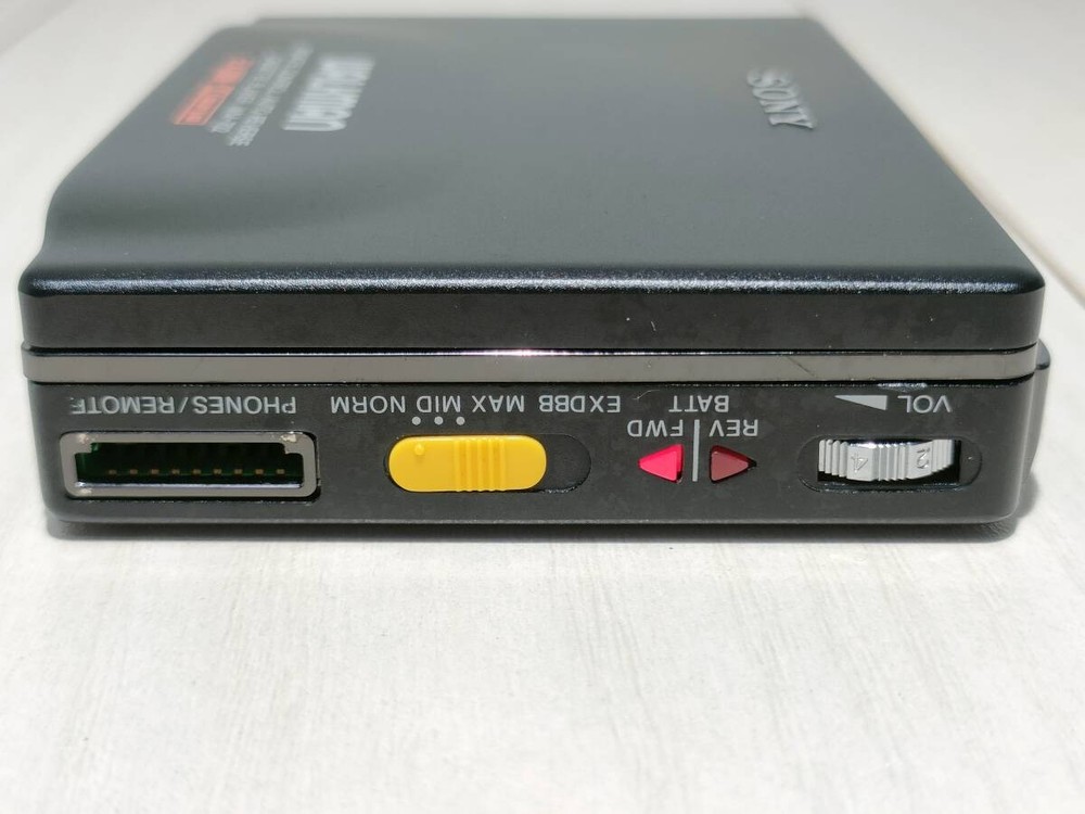 Serviced SONY WM-702