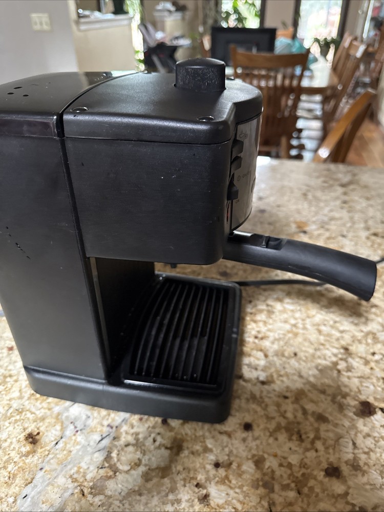 DeLonghi Espresso Machine - Black Tested