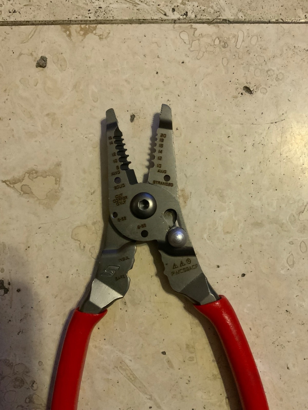 Snap On 9” Wire Stripper/Cutter/Crimper Pliers PWCS9ACF New