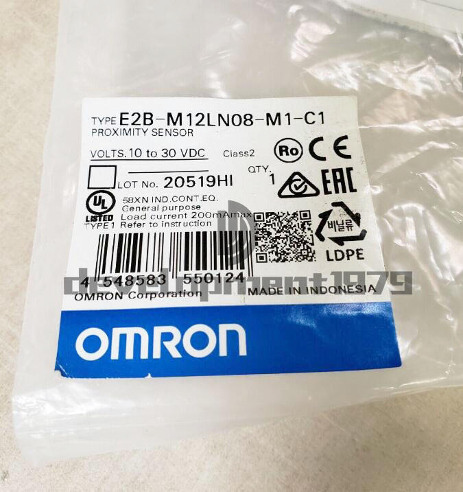 One New Omron E2B-M12LN08-M1-C1 Proximity Sensor