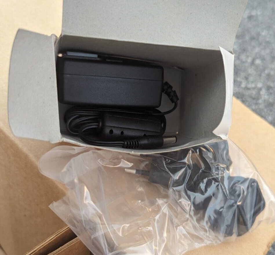 Polyvision FSM Walk & Talk Flat Screen LCD Touchscreen