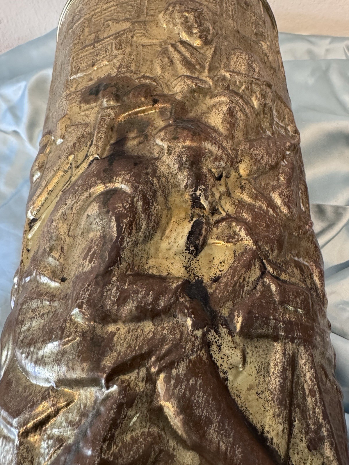 Lombard Umbrella Stand Brass Embossed Relief Colonial Pub Scene England 15" Tall